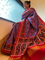 Double Ikat Patan Patola saree, featuring an exquisite rose motif