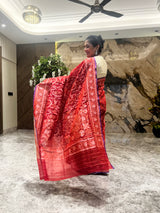 A Timeless Red Cotton Raktambari Jamdani Saree with Intricate Koniyas &nbsp;