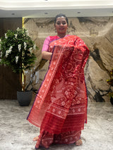 A Timeless Red Cotton Raktambari Jamdani Saree with Intricate Koniyas &nbsp;