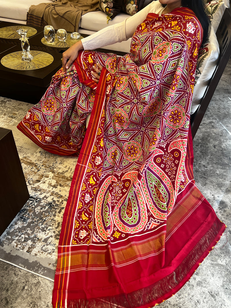 Exquisite Craftsmanship: Patola Double Ikat - A Timeless Artistry