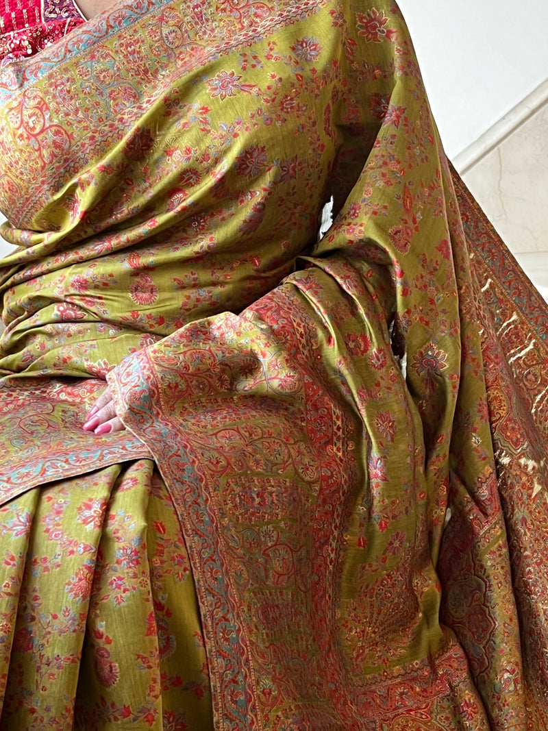 Mehendi Magic: Unveiling the Enchanting Silk Kani Saree