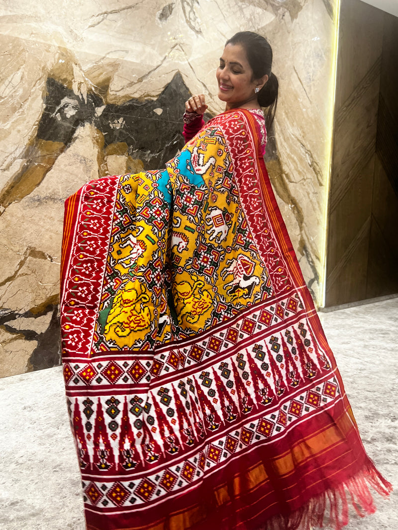 A Radiant Journey Through Tradition: The Gold Yellow Double Ikat Patan Patola Saree