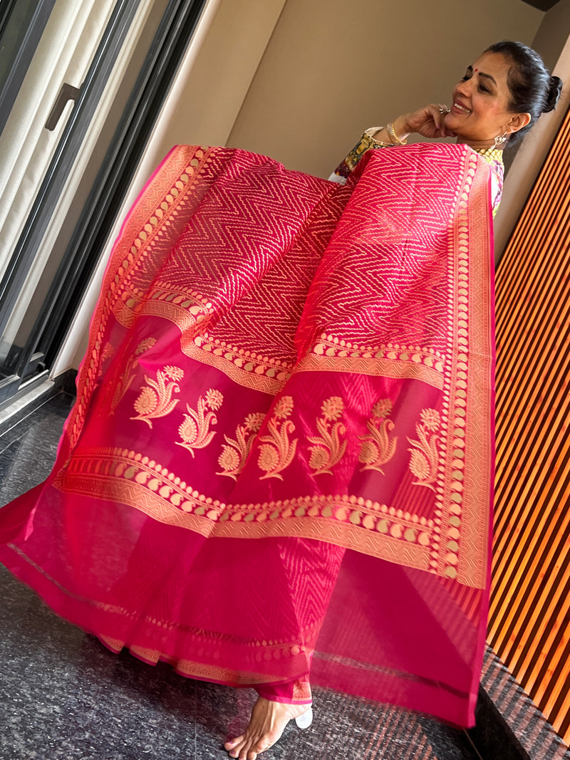 Raspberry Pink Premium Cotton Cutwork Jamdani Saree – A Timeless Weave of Craftsmanship