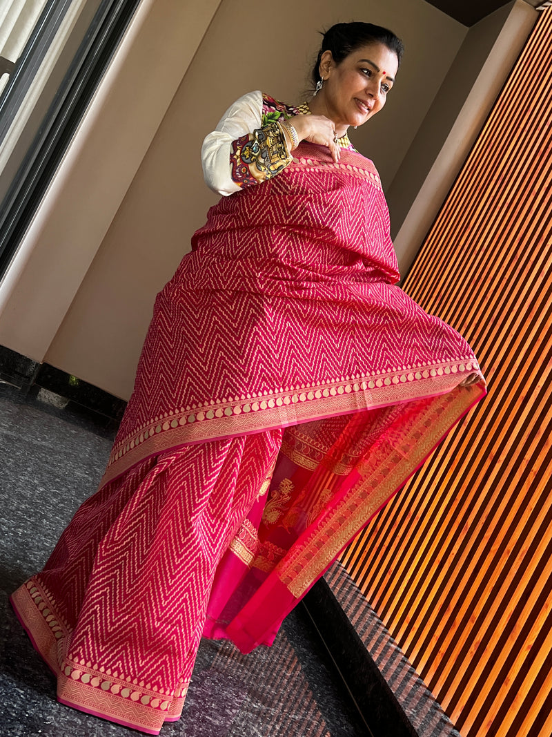 Raspberry Pink Premium Cotton Cutwork Jamdani Saree – A Timeless Weave of Craftsmanship