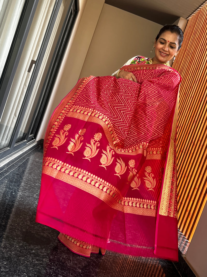 Raspberry Pink Premium Cotton Cutwork Jamdani Saree – A Timeless Weave of Craftsmanship