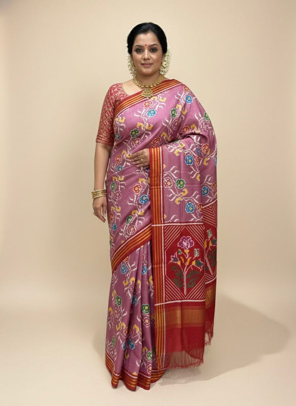 Rose Motifs Woven in Onion Pink – A Patan Patola that Whispers in Threads