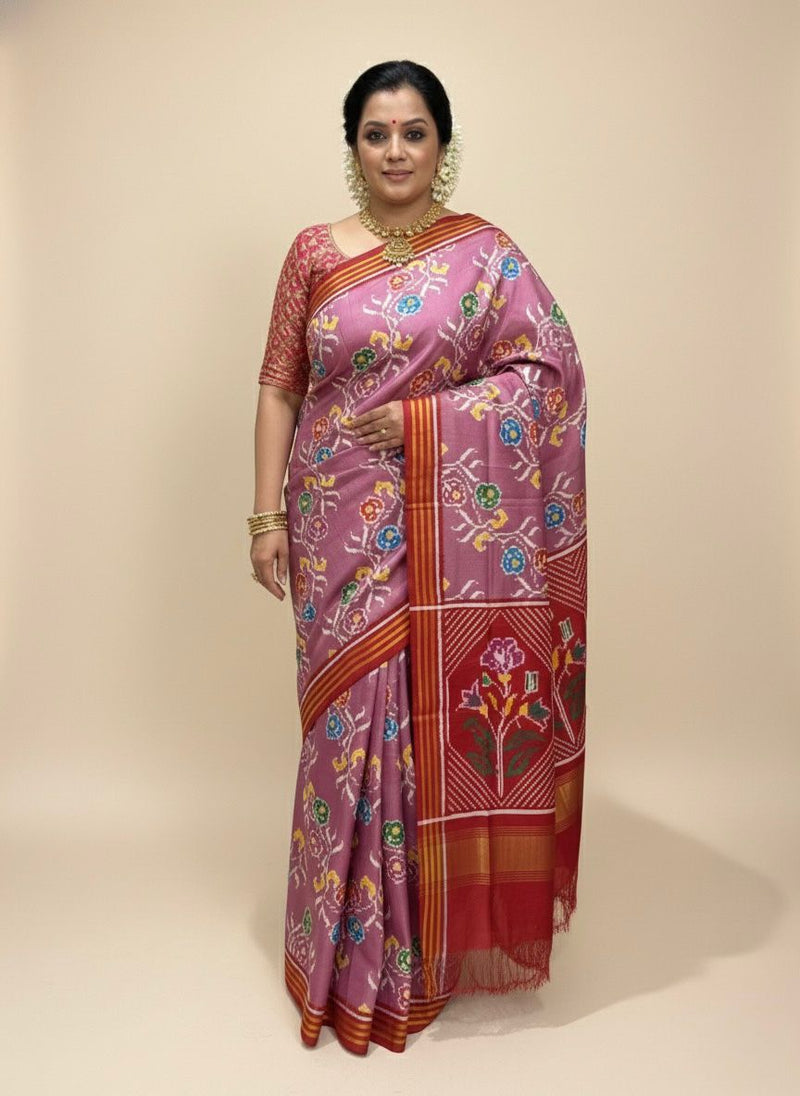 Rose Motifs Woven in Onion Pink – A Patan Patola that Whispers in Threads
